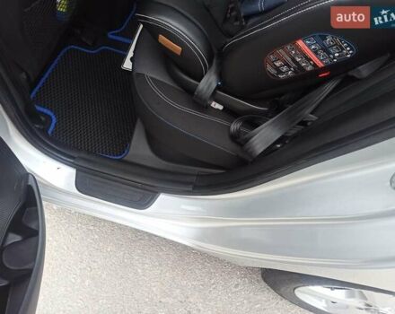 Сірий Хендай i30, об'ємом двигуна 1.6 л та пробігом 150 тис. км за 12300 $, фото 13 на Automoto.ua