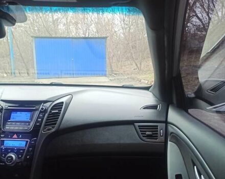 Сірий Хендай i30, об'ємом двигуна 1.6 л та пробігом 150 тис. км за 12300 $, фото 24 на Automoto.ua