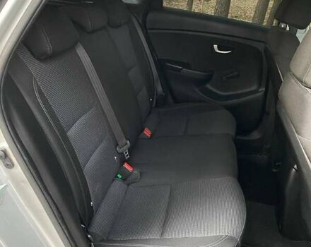 Хендай i30 2017 в Николаеве на Automoto.ua Серый Хендай i30, объемом двигателя 1.58 л и пробегом 228 тыс. км за 9999 $, фото 12 на Automoto.ua