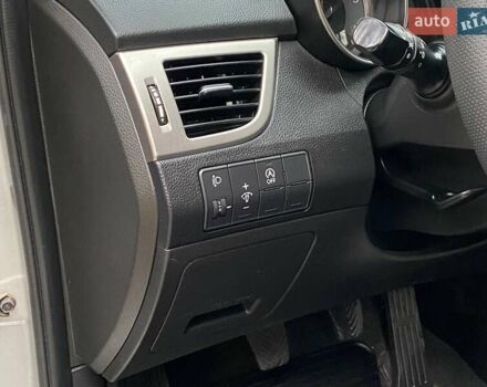 Хендай i30 2017 в Николаеве на Automoto.ua Серый Хендай i30, объемом двигателя 1.58 л и пробегом 228 тыс. км за 9999 $, фото 9 на Automoto.ua