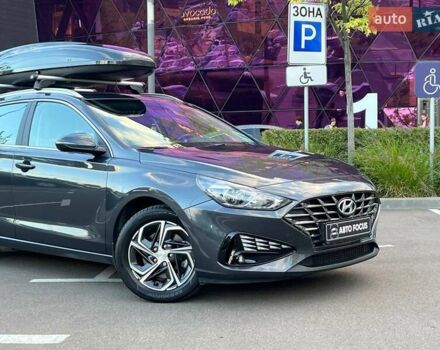 Серый Хендай i30, объемом двигателя 1.5 л и пробегом 55 тыс. км за 18690 $, фото 3 на Automoto.ua