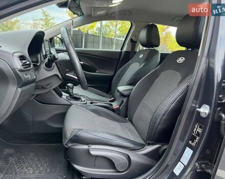 Серый Хендай i30, объемом двигателя 1.5 л и пробегом 55 тыс. км за 18690 $, фото 10 на Automoto.ua