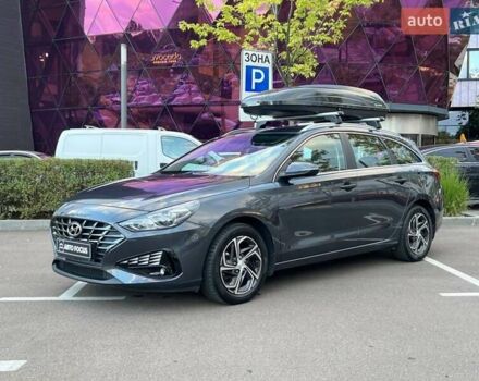 Серый Хендай i30, объемом двигателя 1.5 л и пробегом 55 тыс. км за 18490 $, фото 2 на Automoto.ua