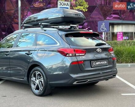 Серый Хендай i30, объемом двигателя 1.5 л и пробегом 55 тыс. км за 18490 $, фото 5 на Automoto.ua