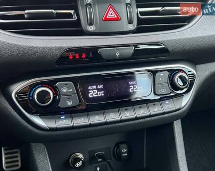 Серый Хендай i30, объемом двигателя 1.5 л и пробегом 55 тыс. км за 18490 $, фото 25 на Automoto.ua