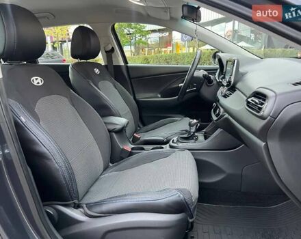Серый Хендай i30, объемом двигателя 1.5 л и пробегом 55 тыс. км за 18490 $, фото 13 на Automoto.ua