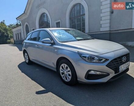 Серый Хендай i30, объемом двигателя 1.5 л и пробегом 77 тыс. км за 16500 $, фото 2 на Automoto.ua