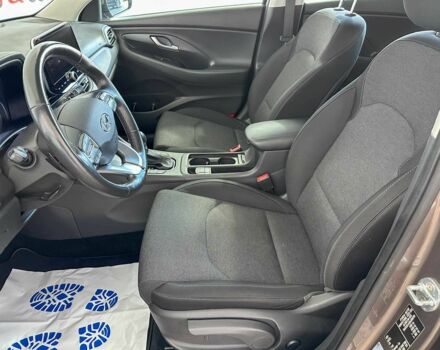 Серый Хендай i30, объемом двигателя 1.6 л и пробегом 173 тыс. км за 16650 $, фото 6 на Automoto.ua