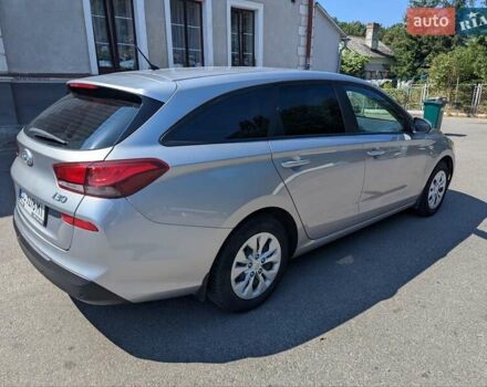 Серый Хендай i30, объемом двигателя 1.5 л и пробегом 77 тыс. км за 16500 $, фото 5 на Automoto.ua