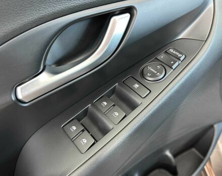 Серый Хендай i30, объемом двигателя 1.6 л и пробегом 173 тыс. км за 16650 $, фото 11 на Automoto.ua