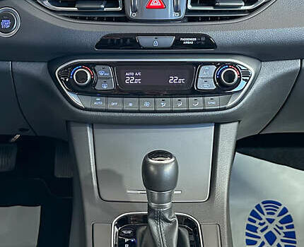 Сірий Хендай i30, об'ємом двигуна 1.5 л та пробігом 173 тис. км за 16650 $, фото 19 на Automoto.ua