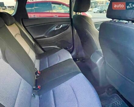 Сірий Хендай i30, об'ємом двигуна 1.5 л та пробігом 83 тис. км за 16500 $, фото 9 на Automoto.ua