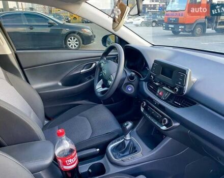 Сірий Хендай i30, об'ємом двигуна 1.5 л та пробігом 83 тис. км за 16500 $, фото 5 на Automoto.ua