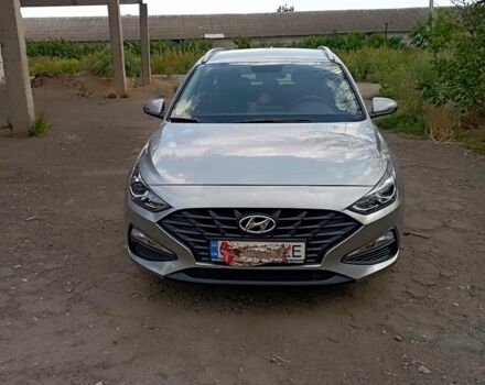 Серый Хендай i30, объемом двигателя 1.5 л и пробегом 6 тыс. км за 18970 $, фото 2 на Automoto.ua
