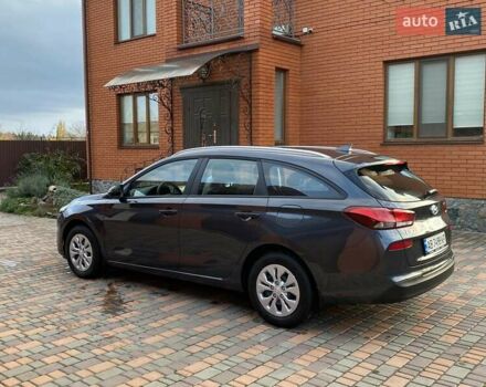 Серый Хендай i30, объемом двигателя 1.5 л и пробегом 3 тыс. км за 19999 $, фото 5 на Automoto.ua