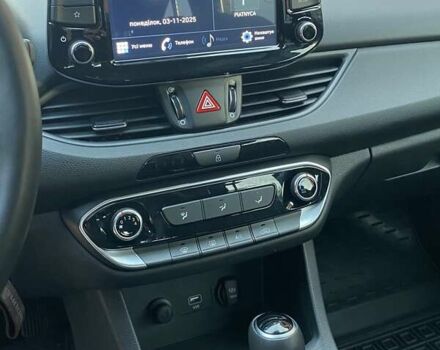 Серый Хендай i30, объемом двигателя 1.5 л и пробегом 3 тыс. км за 19999 $, фото 22 на Automoto.ua