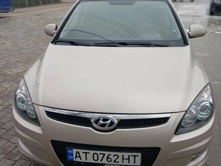 Сірий Хендай i30, об'ємом двигуна 1.59 л та пробігом 136 тис. км за 6500 $, фото 1 на Automoto.ua