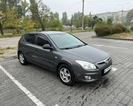 Серый Хендай i30, объемом двигателя 1.4 л и пробегом 253 тыс. км за 4695 $, фото 1 на Automoto.ua