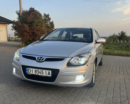 Сірий Хендай i30, об'ємом двигуна 1.58 л та пробігом 219 тис. км за 6200 $, фото 1 на Automoto.ua