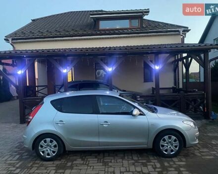 Сірий Хендай i30, об'ємом двигуна 1.6 л та пробігом 215 тис. км за 6500 $, фото 1 на Automoto.ua