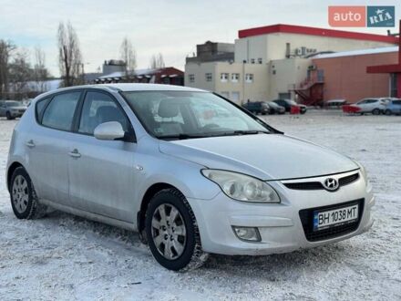 Серый Хендай i30, объемом двигателя 1.4 л и пробегом 369 тыс. км за 4200 $, фото 1 на Automoto.ua