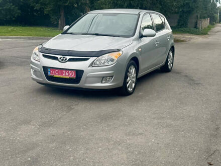 Сірий Хендай i30, об'ємом двигуна 1.6 л та пробігом 207 тис. км за 5999 $, фото 1 на Automoto.ua