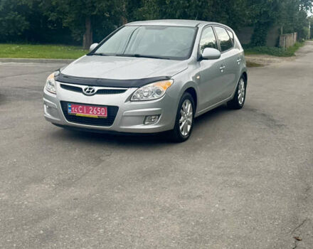 Сірий Хендай i30, об'ємом двигуна 1.6 л та пробігом 207 тис. км за 5999 $, фото 1 на Automoto.ua