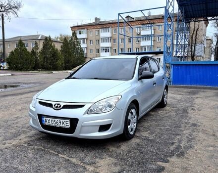 Серый Хендай i30, объемом двигателя 1.4 л и пробегом 251 тыс. км за 5400 $, фото 1 на Automoto.ua