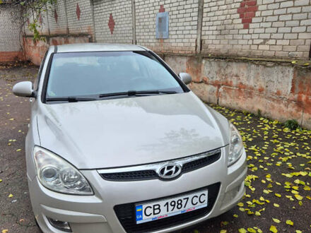 Сірий Хендай i30, об'ємом двигуна 1.4 л та пробігом 190 тис. км за 4700 $, фото 1 на Automoto.ua