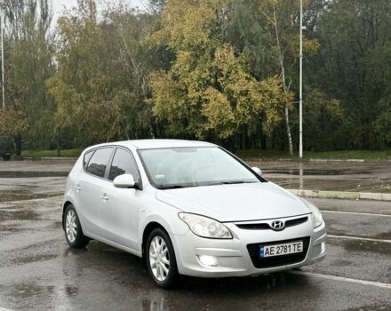 Серый Хендай i30, объемом двигателя 1.6 л и пробегом 313 тыс. км за 5844 $, фото 1 на Automoto.ua