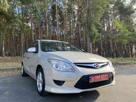 Сірий Хендай i30, об'ємом двигуна 1.6 л та пробігом 209 тис. км за 6999 $, фото 1 на Automoto.ua