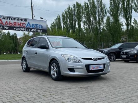 Сірий Хендай i30, об'ємом двигуна 0.16 л та пробігом 192 тис. км за 7200 $, фото 1 на Automoto.ua