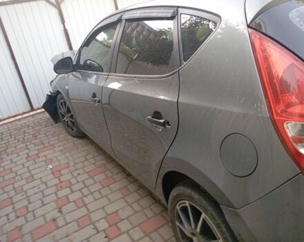 Серый Хендай i30, объемом двигателя 0 л и пробегом 200 тыс. км за 3000 $, фото 1 на Automoto.ua