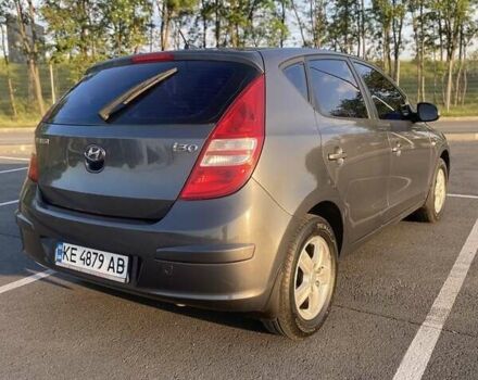 Серый Хендай i30, объемом двигателя 1.6 л и пробегом 212 тыс. км за 5800 $, фото 1 на Automoto.ua