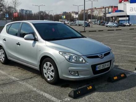 Сірий Хендай i30, об'ємом двигуна 1.4 л та пробігом 165 тис. км за 6250 $, фото 1 на Automoto.ua