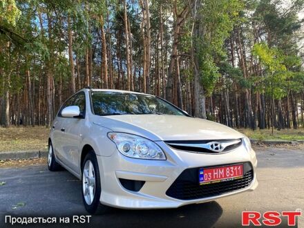 Серый Хендай i30, объемом двигателя 1.6 л и пробегом 209 тыс. км за 6999 $, фото 1 на Automoto.ua