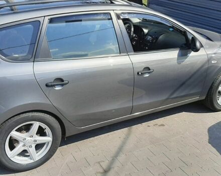 Серый Хендай i30, объемом двигателя 1.6 л и пробегом 205 тыс. км за 6500 $, фото 1 на Automoto.ua