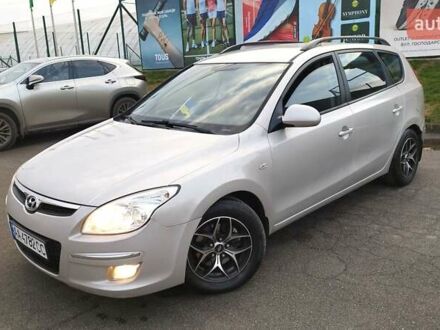 Серый Хендай i30, объемом двигателя 1.58 л и пробегом 260 тыс. км за 5950 $, фото 1 на Automoto.ua