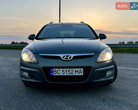 Серый Хендай i30, объемом двигателя 1.6 л и пробегом 308 тыс. км за 5199 $, фото 1 на Automoto.ua