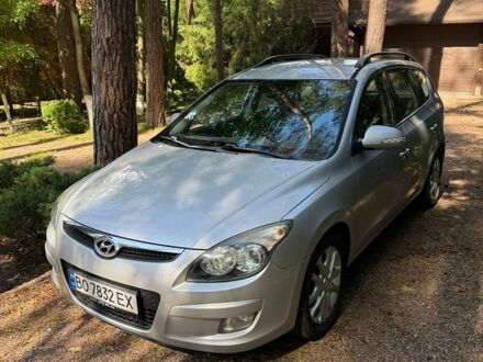 Сірий Хендай i30, об'ємом двигуна 1.58 л та пробігом 300 тис. км за 6500 $, фото 1 на Automoto.ua