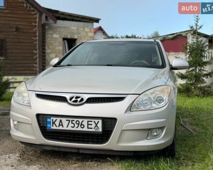 Серый Хендай i30, объемом двигателя 1.59 л и пробегом 198 тыс. км за 5500 $, фото 1 на Automoto.ua