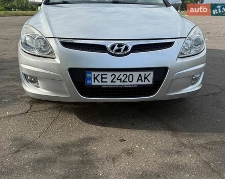 Серый Хендай i30, объемом двигателя 1.6 л и пробегом 235 тыс. км за 6000 $, фото 1 на Automoto.ua