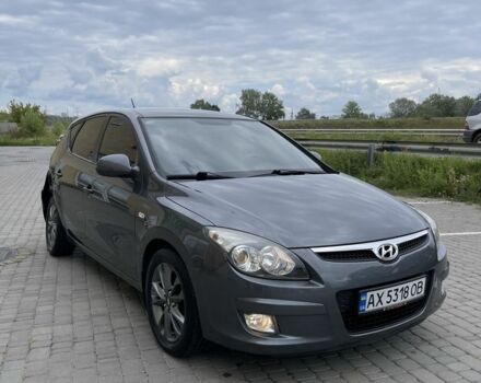 Сірий Хендай i30, об'ємом двигуна 1.4 л та пробігом 242 тис. км за 4500 $, фото 1 на Automoto.ua