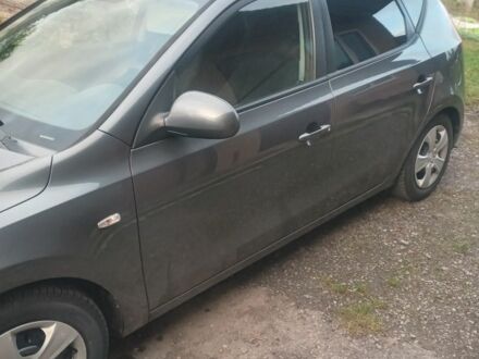 Хендай i30 2009 у Броварах на Automoto.ua Сірий Хендай i30, об'ємом двигуна 1.4 л та пробігом 206 тис. км за 5800 $, фото 1 на Automoto.ua