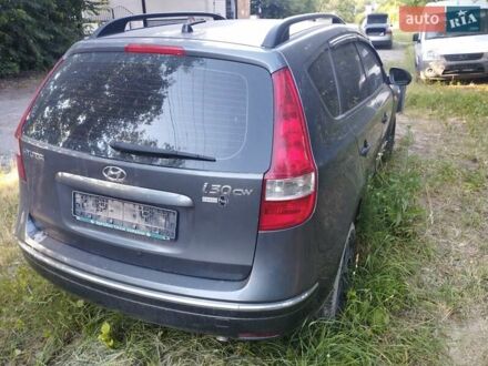 Серый Хендай i30, объемом двигателя 1.4 л и пробегом 228 тыс. км за 2700 $, фото 1 на Automoto.ua