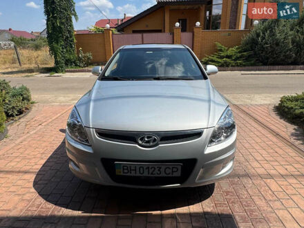Хендай i30 2009 в Одессе на Automoto.ua Серый Хендай i30, объемом двигателя 1.6 л и пробегом 87 тыс. км за 7700 $, фото 1 на Automoto.ua