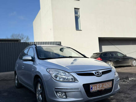 Серый Хендай i30, объемом двигателя 1.6 л и пробегом 191 тыс. км за 5900 $, фото 1 на Automoto.ua