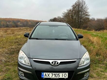 Хендай i30 2009 в Змиеве на Automoto.ua Серый Хендай i30, объемом двигателя 1.6 л и пробегом 273 тыс. км за 6600 $, фото 1 на Automoto.ua