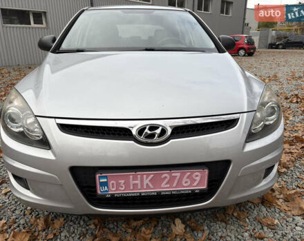 Серый Хендай i30, объемом двигателя 1.4 л и пробегом 218 тыс. км за 5950 $, фото 1 на Automoto.ua