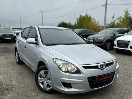 Сірий Хендай i30, об'ємом двигуна 1.4 л та пробігом 201 тис. км за 6800 $, фото 1 на Automoto.ua